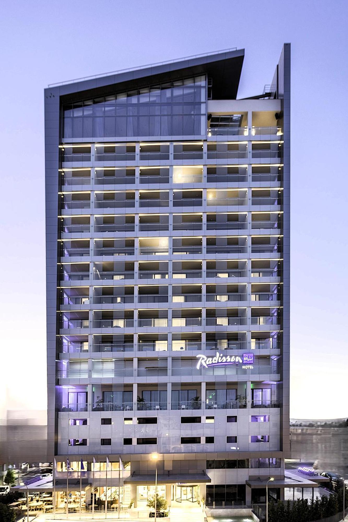 Radisson Blu Hotel, Larnaca Esterno foto